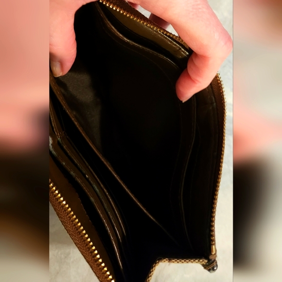 Coach Large Signature Canvas Wallet Brown 7 1/2" X 4 1/2" - Picture 12 of 12